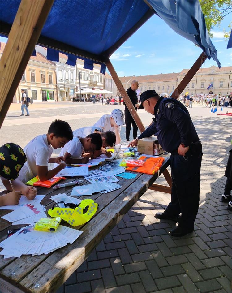 Slika /PU_KK/Vijesti/2026/05/preventivne aktivnosti 4-10 (4).jpg